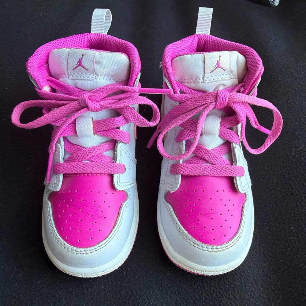 Jordan Kids Mid 1 Sneakers in Pink and White